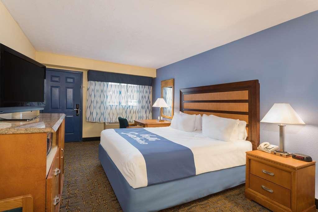 Hotel Days By Wyndham Renfro Valley