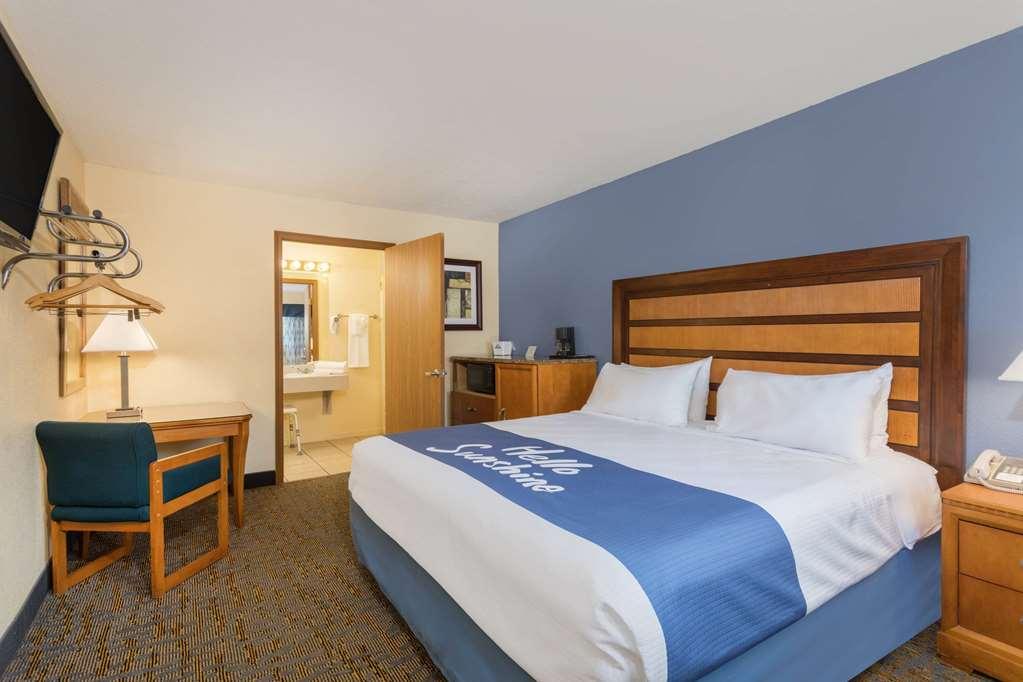 Hotel Days By Wyndham Renfro Valley 2*